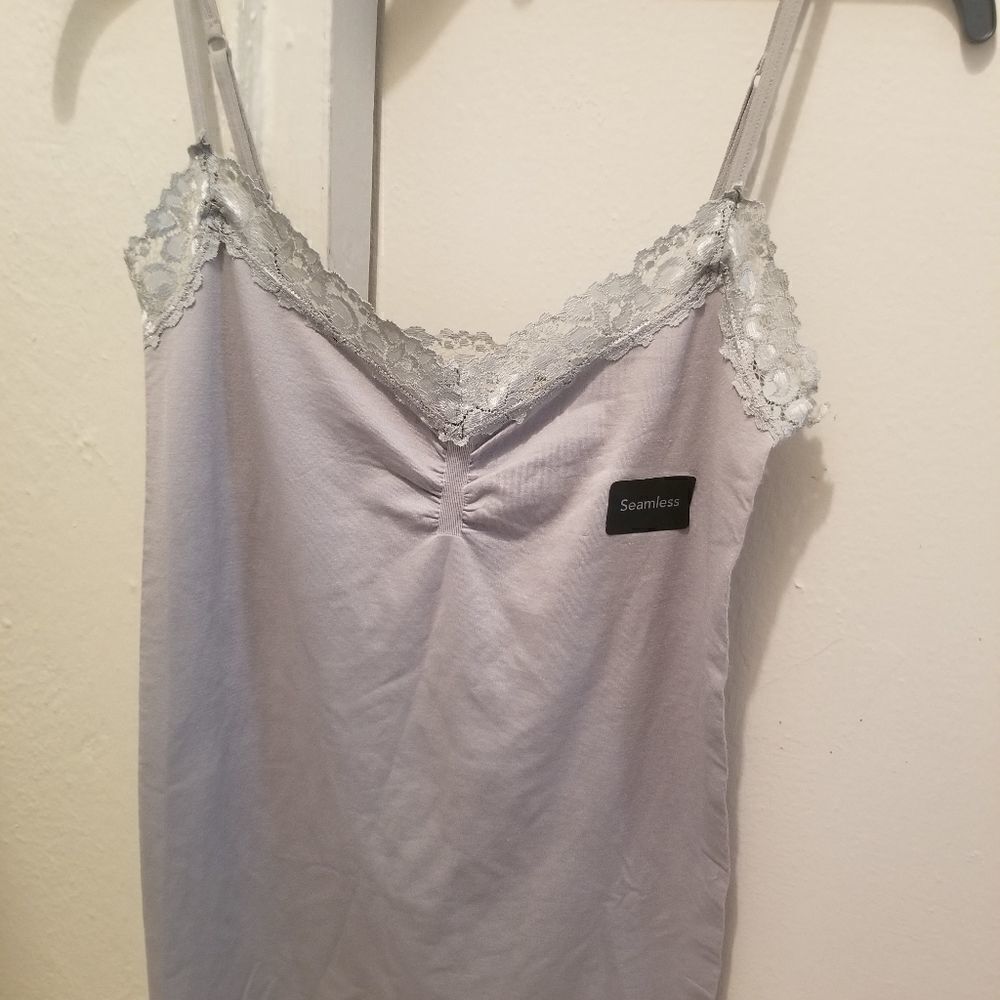 Great quality seamless silk and lace tank